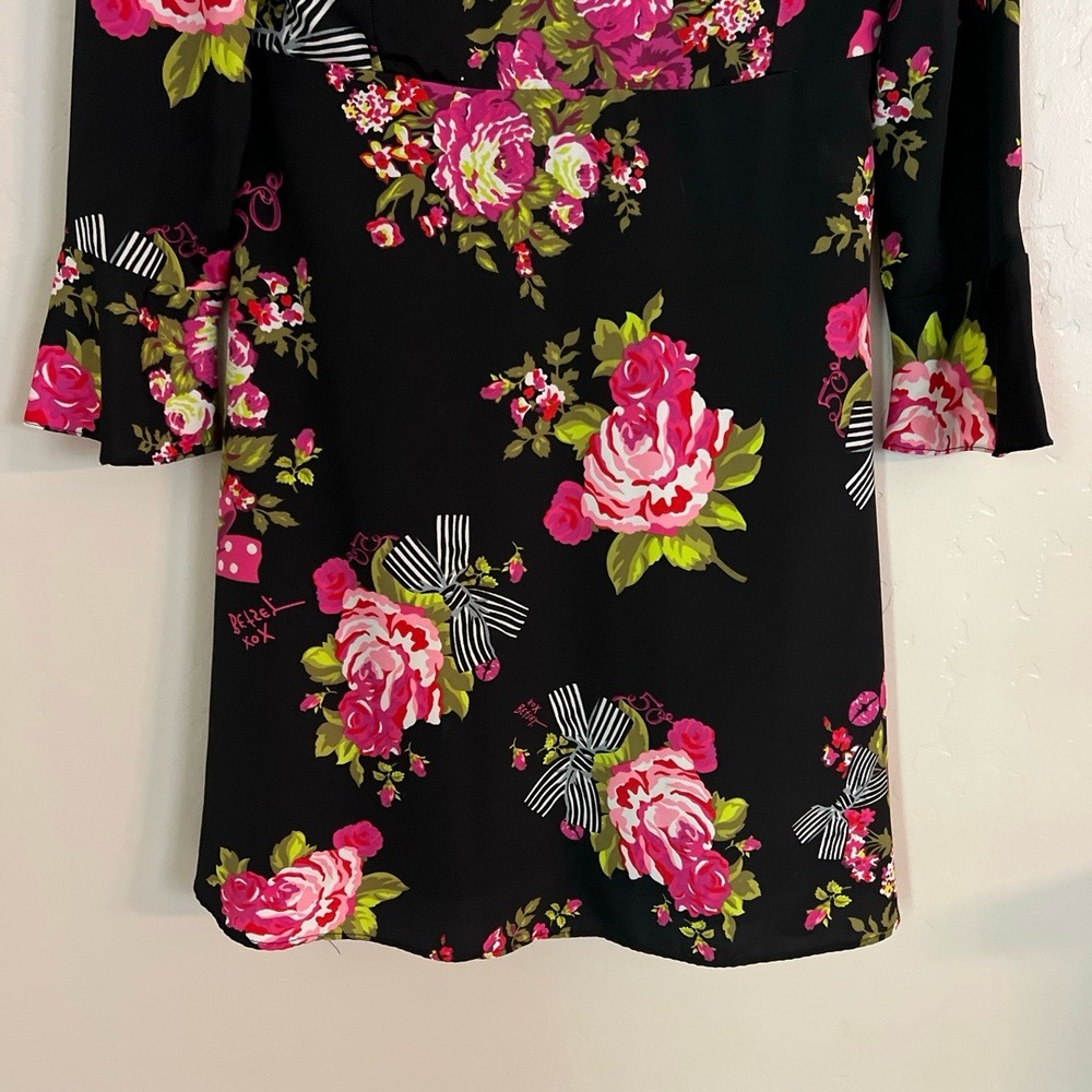 Betsey‎ Johnson Dress Size 6 Black Floral Bell Sleeves - Picture 6 of 10